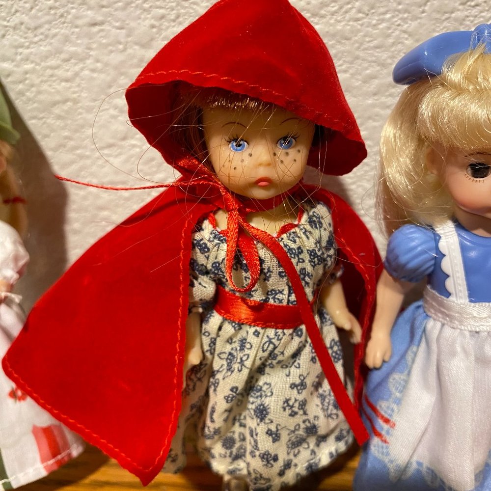 Six Madame Alexanders Doll Assortment - Picture 5 of 14